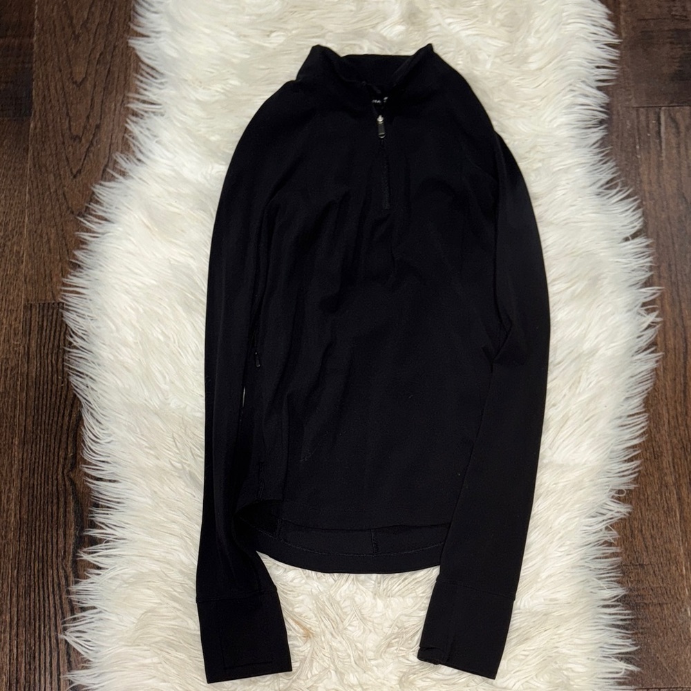Stylish Black Athleta 1/4 Zip Top